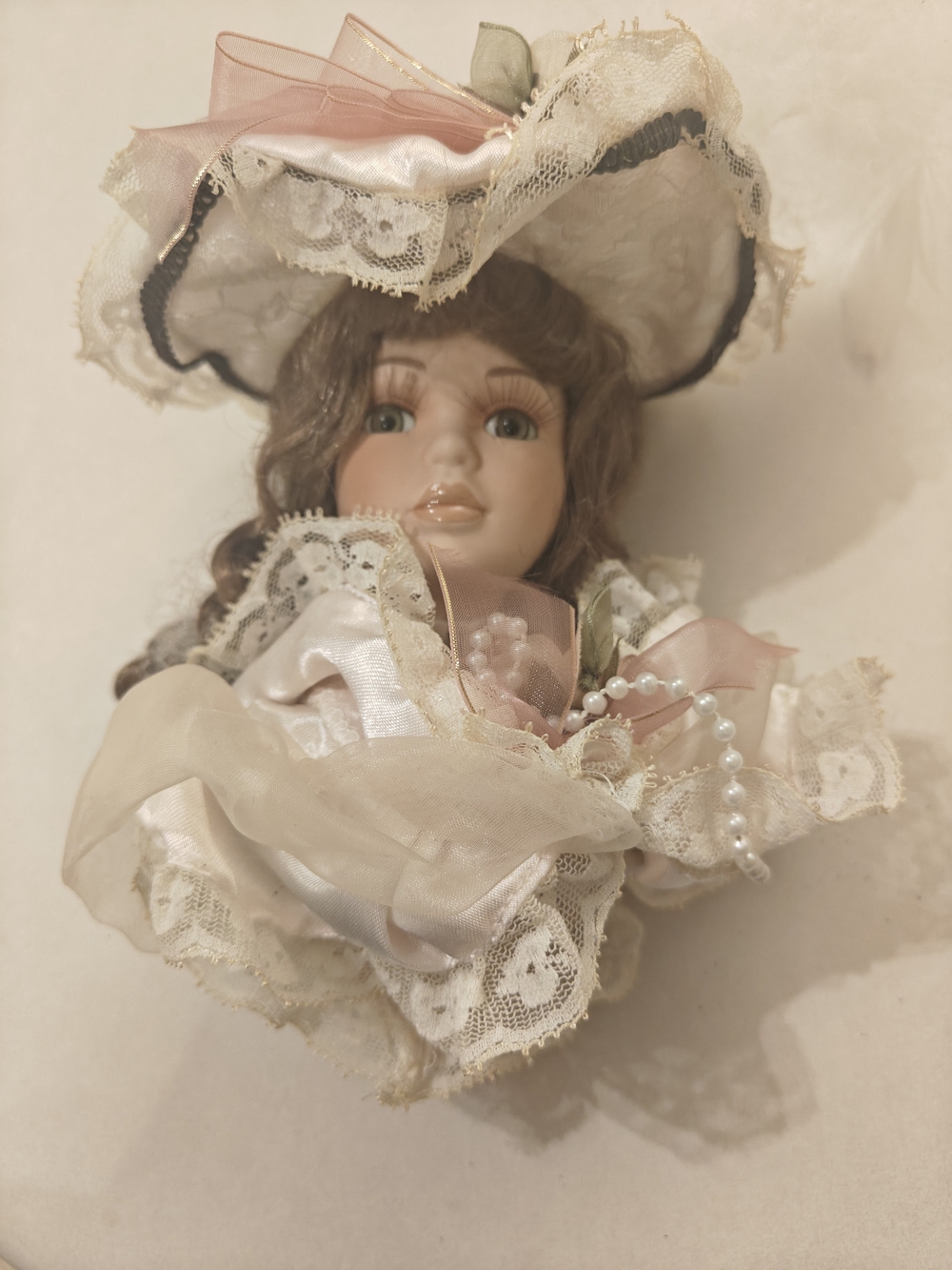 Victorian Victorian Porcelain Girl Doll Bust Ornament